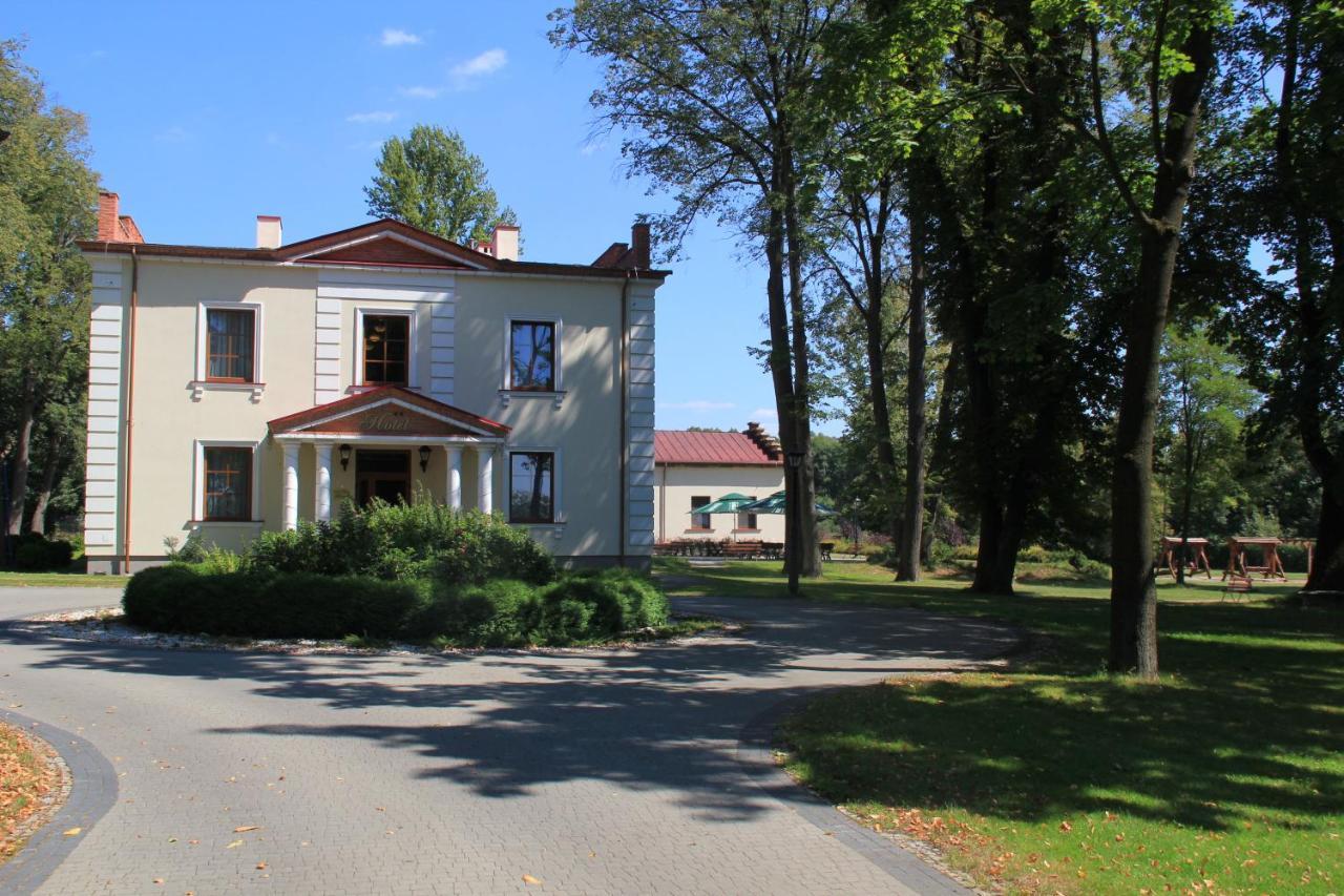 Dworek Korytkow Kamienna Wola  Exterior photo